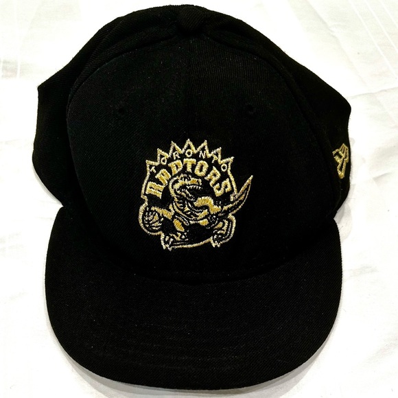 New Era Other - Raptors Youth Wool Cap Black with gold embroidery Adjustable